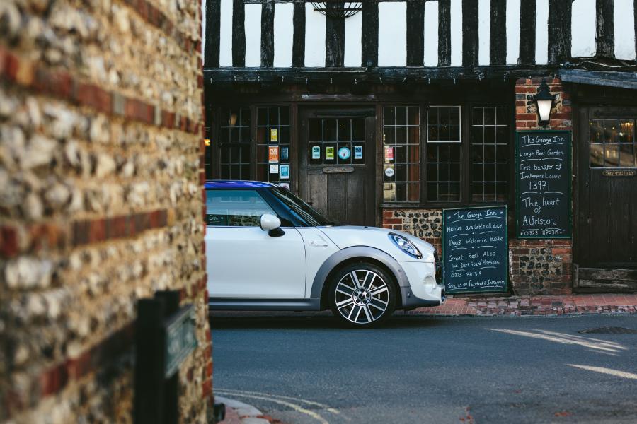  Mini Cooper S for Royal Wedding (F56) 2018 года  (фото 15 из 64)